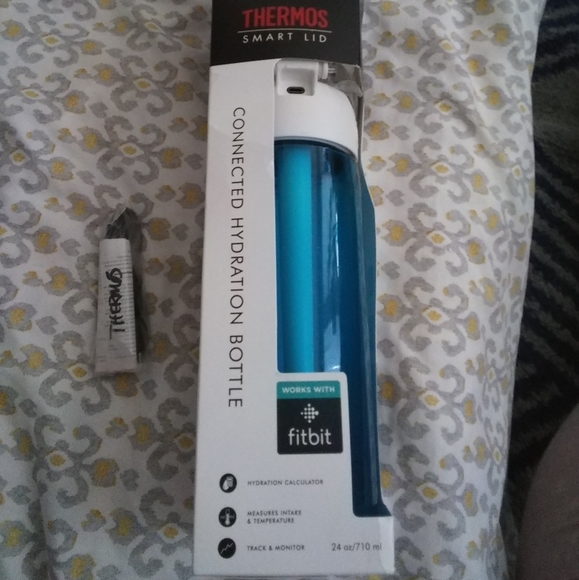 Hydration bottle fitbit. Brand new. - Picture 2 of 3